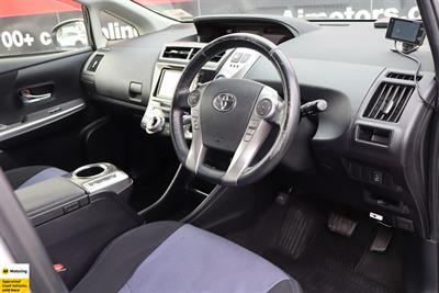 2014 Toyota Prius - Thumbnail
