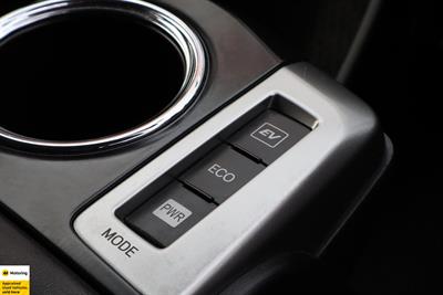 2014 Toyota Prius - Thumbnail