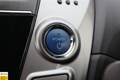 2014 Toyota Prius - Thumbnail