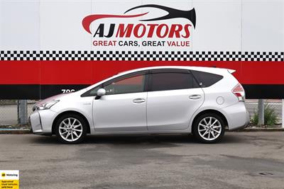 2014 Toyota Prius - Thumbnail