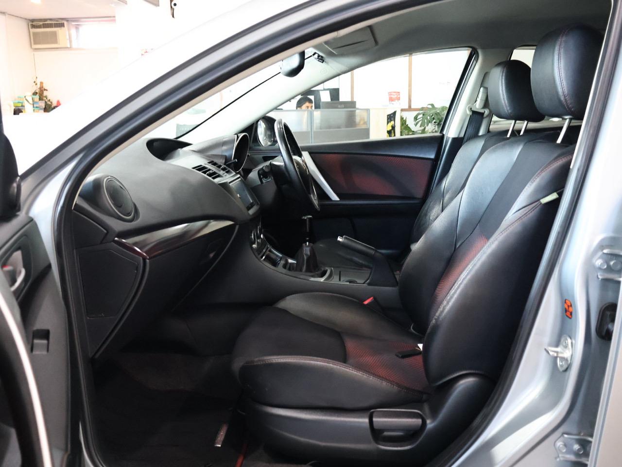 2010 Mazda Axela