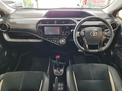 2014 Toyota Aqua - Thumbnail