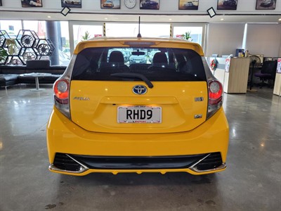 2014 Toyota Aqua - Thumbnail