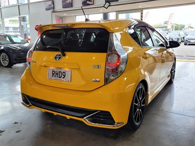 2014 Toyota Aqua - Thumbnail