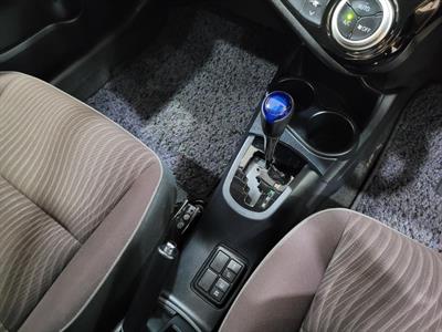 2016 Toyota Aqua - Thumbnail