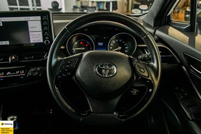 2020 Toyota C-HR - Thumbnail