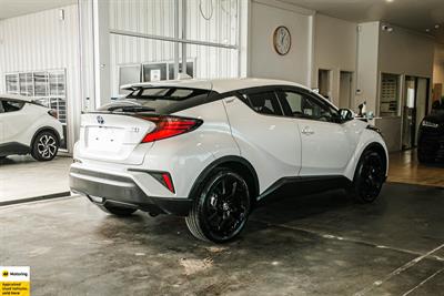 2020 Toyota C-HR - Thumbnail