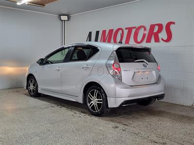 2013 Toyota Aqua - Thumbnail