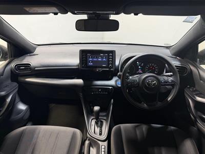 2021 Toyota Yaris - Thumbnail