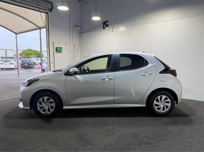 2021 Toyota Yaris - Thumbnail