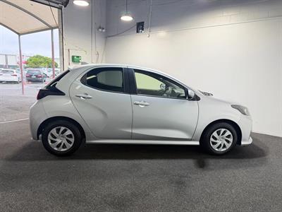 2021 Toyota Yaris - Thumbnail