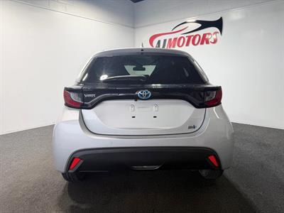 2021 Toyota Yaris - Thumbnail