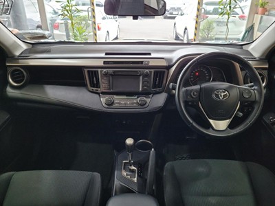 2015 Toyota RAV4 - Thumbnail