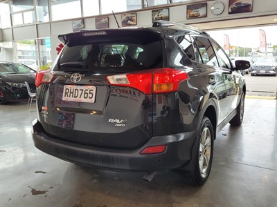 2015 Toyota RAV4 - Thumbnail