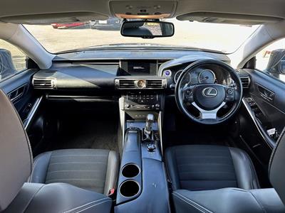 2013 Lexus IS - Thumbnail