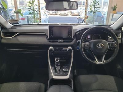 2020 Toyota RAV4 - Thumbnail