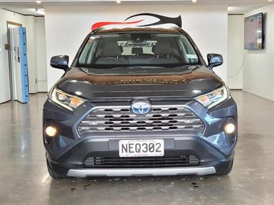 2020 Toyota RAV4 - Thumbnail