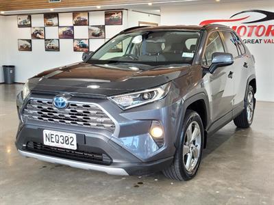 2020 Toyota RAV4 - Thumbnail