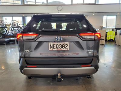 2020 Toyota RAV4 - Thumbnail