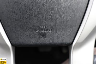 2013 Toyota Aqua - Thumbnail