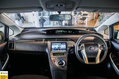 2012 Toyota Prius - Thumbnail
