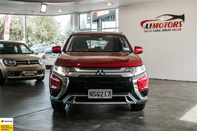 2021 Mitsubishi Outlander - Thumbnail