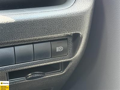 2020 Toyota RAV4 - Thumbnail