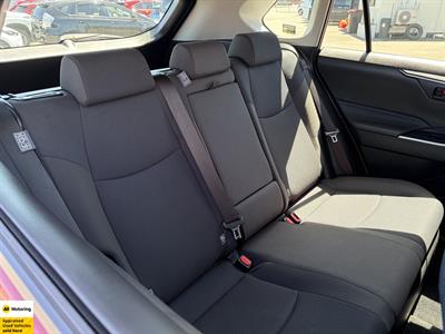 2020 Toyota RAV4 - Thumbnail