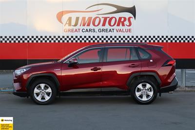 2020 Toyota RAV4 - Thumbnail