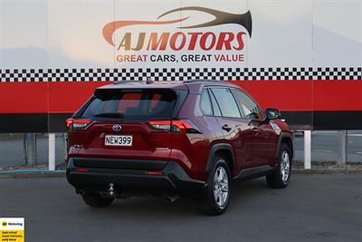 2020 Toyota RAV4 - Thumbnail