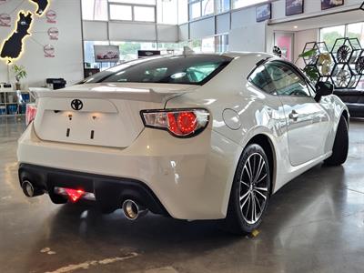2016 Toyota 86 - Thumbnail