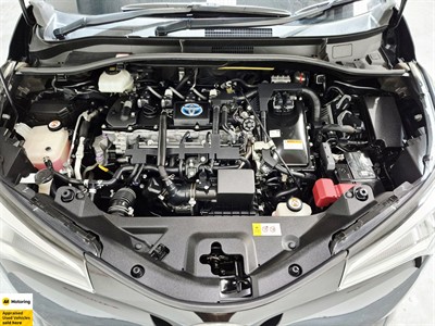 2018 Toyota C-HR - Thumbnail
