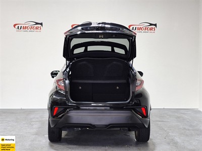 2018 Toyota C-HR - Thumbnail