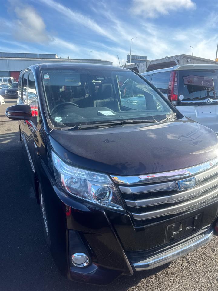 2016 Toyota Noah