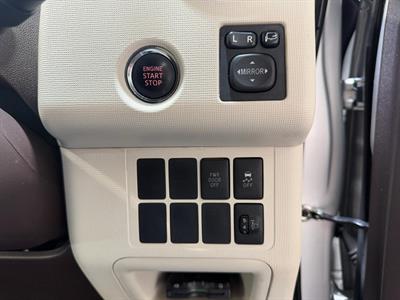 2015 Toyota Porte - Thumbnail