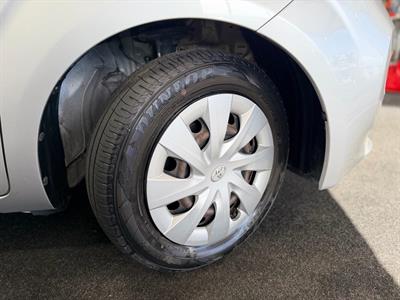 2015 Toyota Porte - Thumbnail