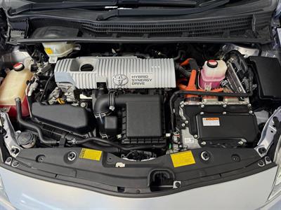 2014 Toyota Prius - Thumbnail