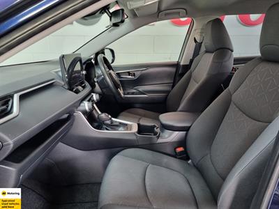 2023 Toyota RAV4 - Thumbnail