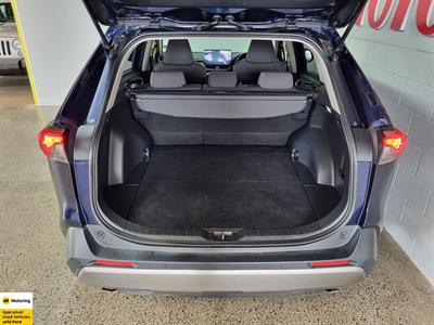 2023 Toyota RAV4 - Thumbnail