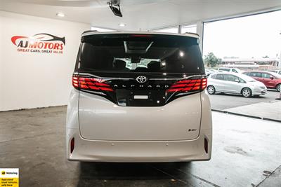 2025 Toyota Alphard - Thumbnail