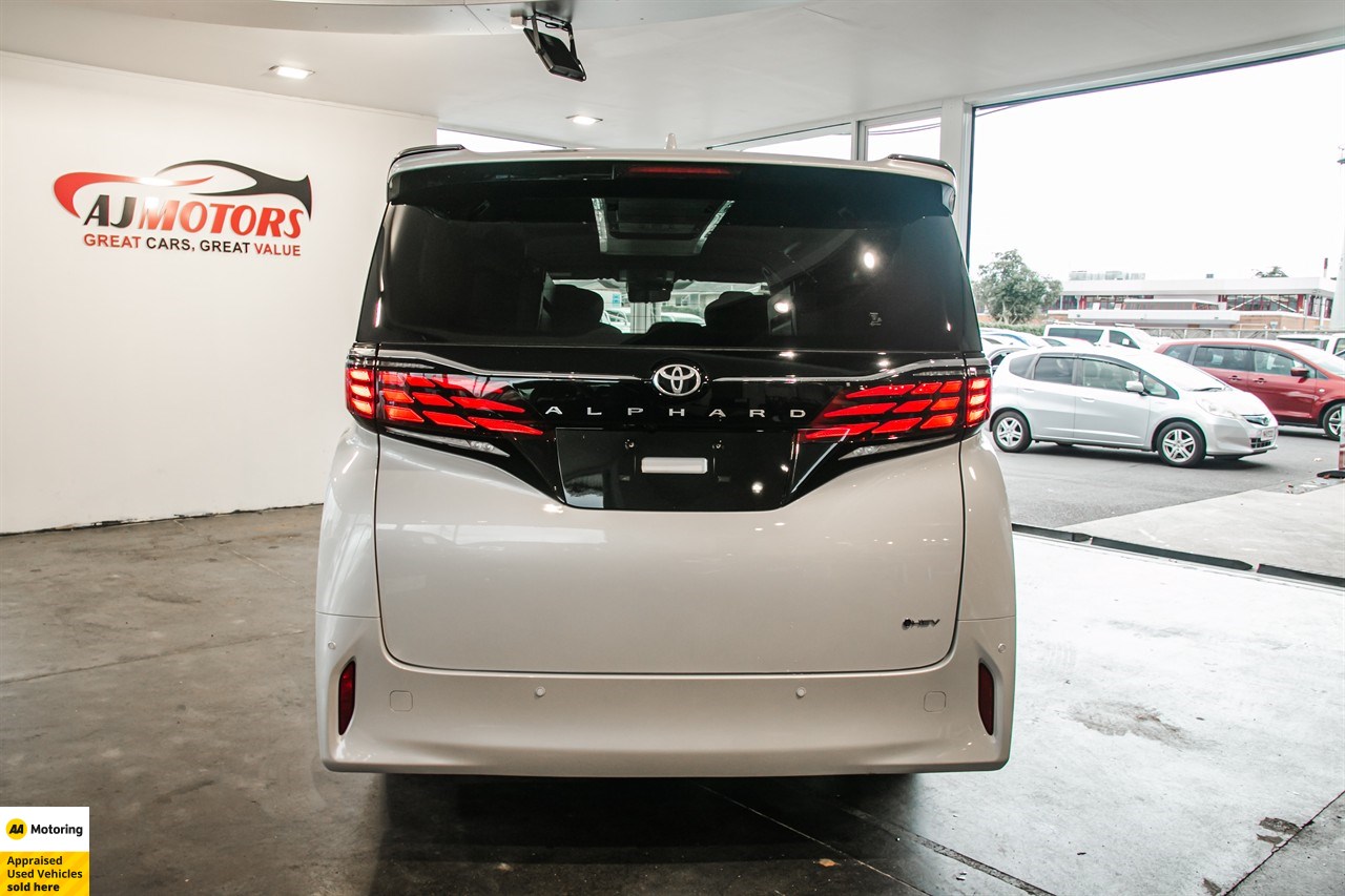 2025 Toyota Alphard