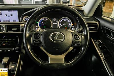 2013 Lexus IS - Thumbnail