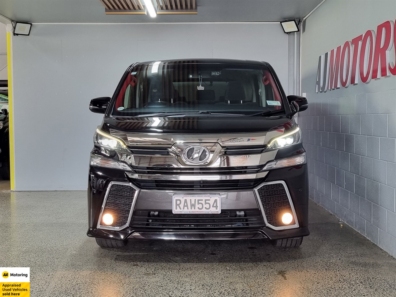 2015 Toyota Vellfire
