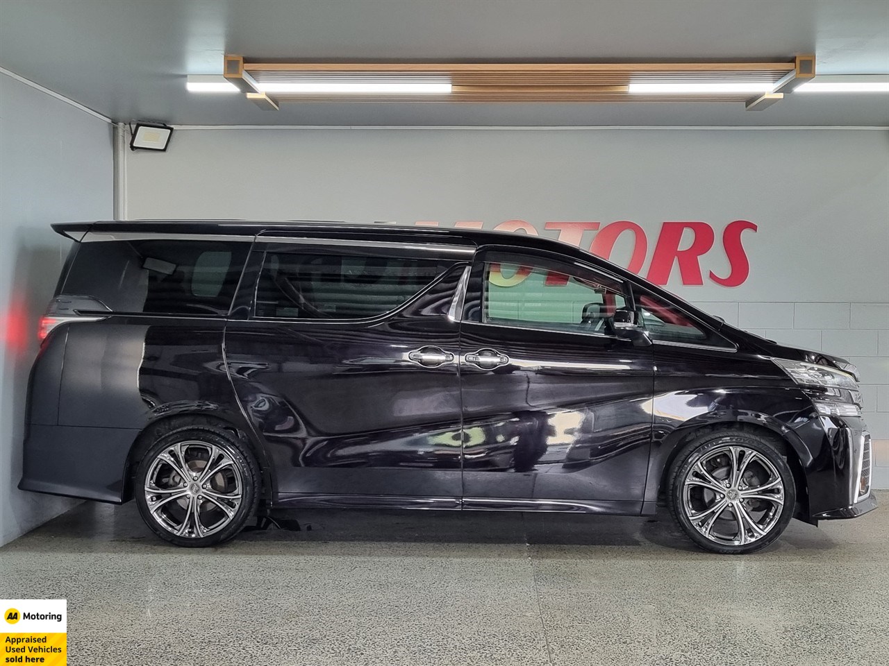 2015 Toyota Vellfire