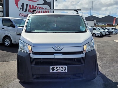 2020 Toyota Hiace - Thumbnail