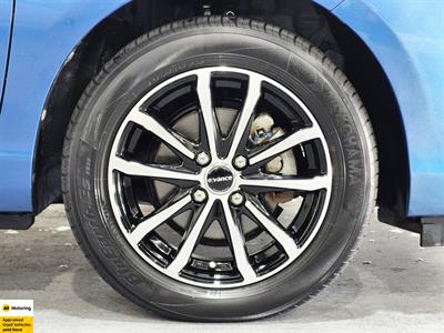 2014 Toyota Aqua - Thumbnail
