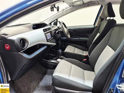 2014 Toyota Aqua - Thumbnail