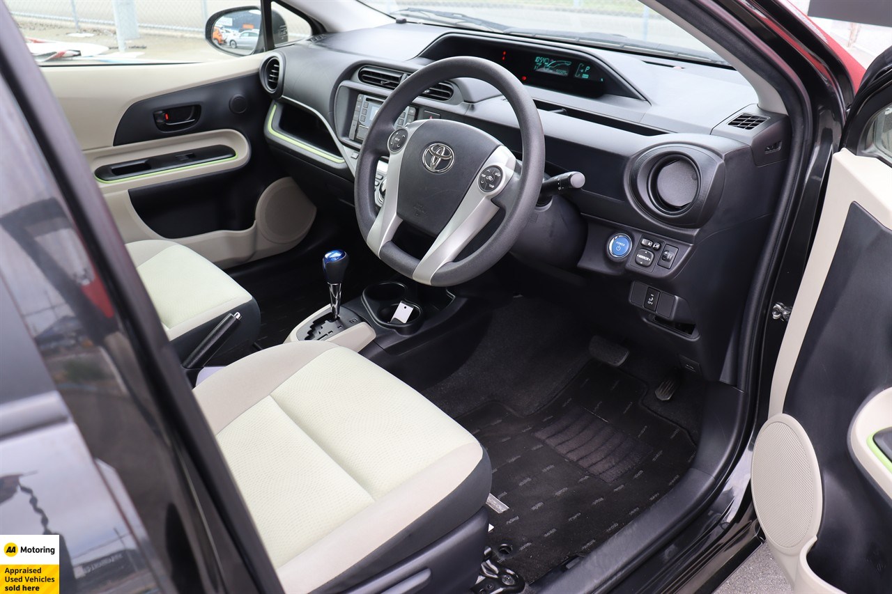 2013 Toyota Aqua