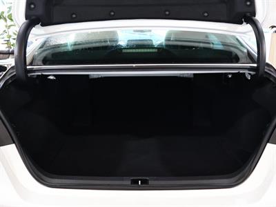 2019 Toyota Camry - Thumbnail