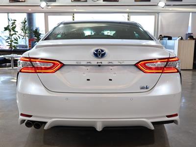 2019 Toyota Camry - Thumbnail